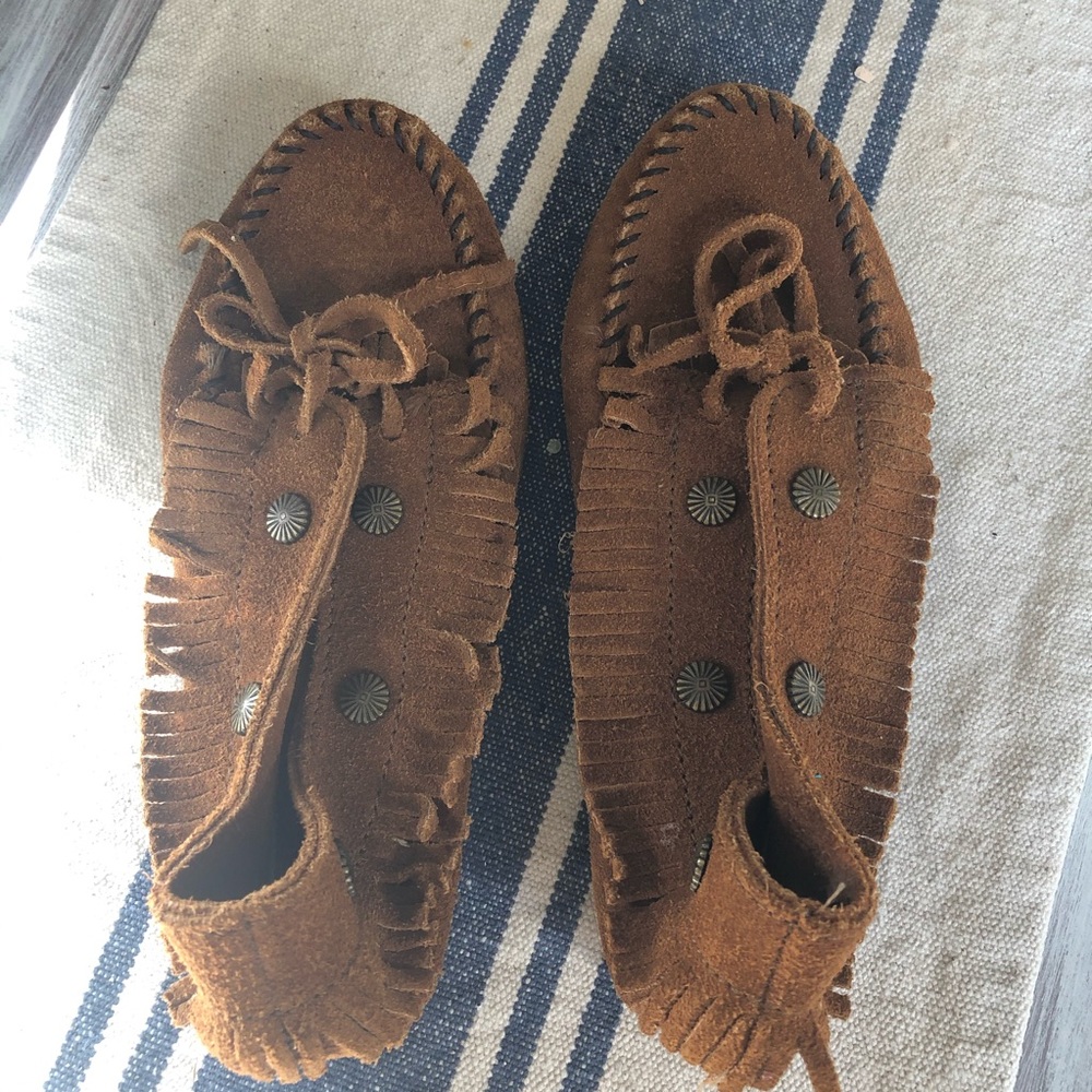 Minnetonka genuine leather moccasins